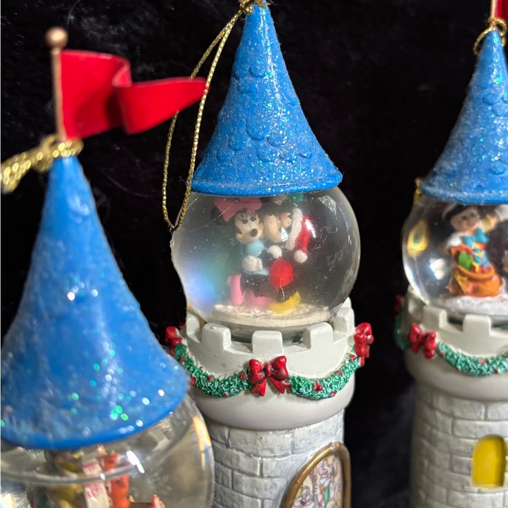 The Bradford Exchange Disney “Cinderella’s Castle” - Picture 8 of 13